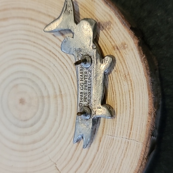 Vintage pewter pins - Picture 4 of 6